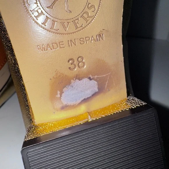 Penelope Chilvers Mary Jane Gold Metallic Low Pumps 38=7 - Picture 6 of 7